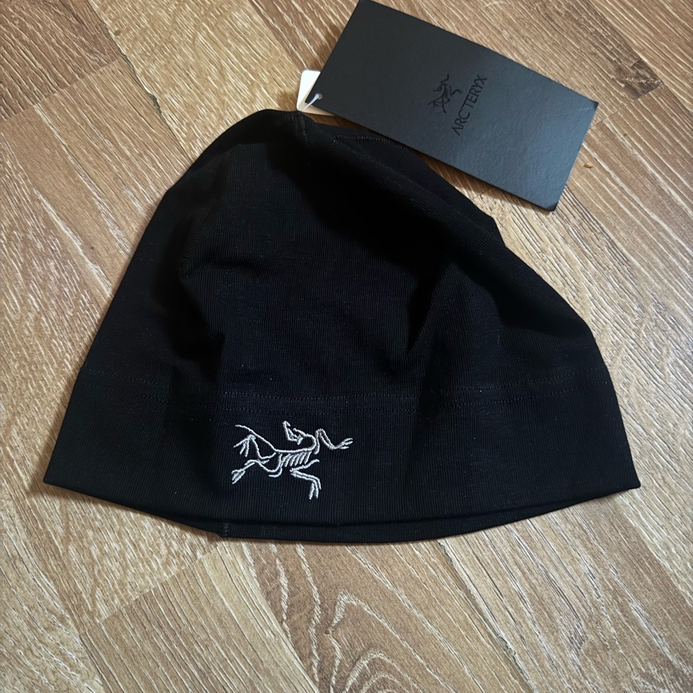 Arc'teryx Rho Lightweight Wool Toque Beanie Black Merino Winter Hat